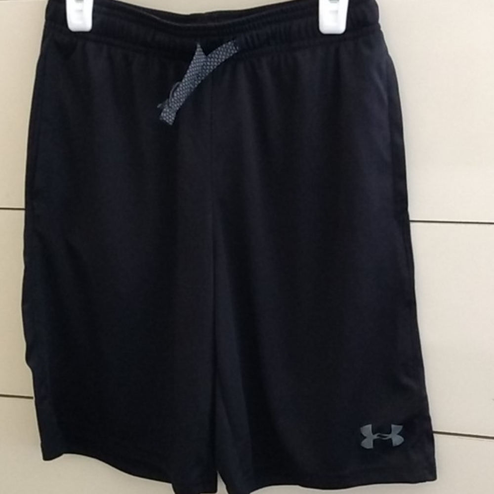 Blk short for boys in perfect conditions.